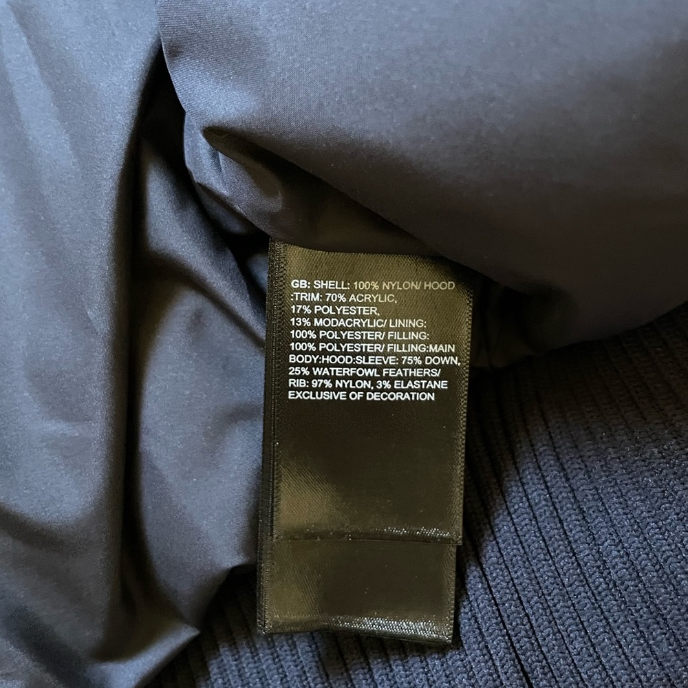 The North Face Men’s Gotham III Waterproof Jacket - Picture 7 of 9